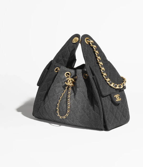 CHANEL Spring-Summer 2025 Small Hobo Bag