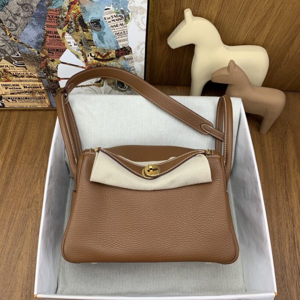 Hermès Lindy 26 Gold Clemence Gold Hardware