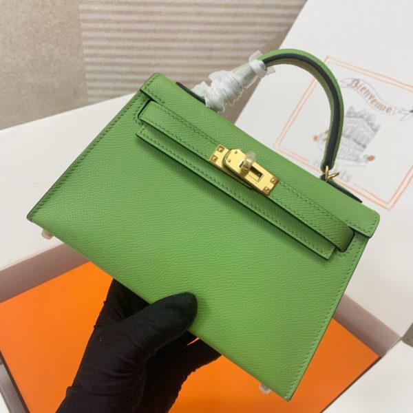 Hermès Kelly Sellier 20 Vert Criquet Epsom Leather Gold Hardware