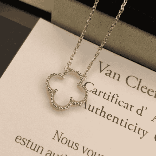 Van Cleef & Arpels Vca Four-Leaf Clover Transparent Necklace